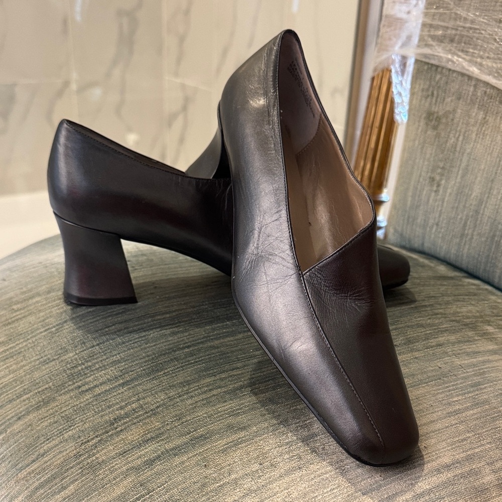 Vintage Bellini Dark Gray Leather Block Heels